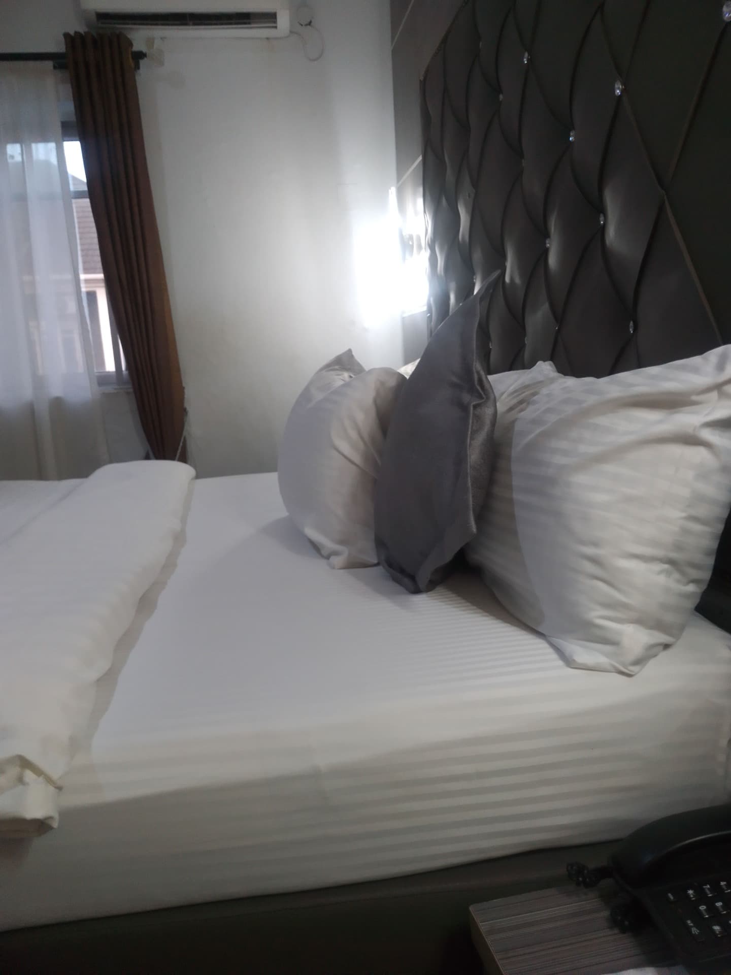 Room image 4