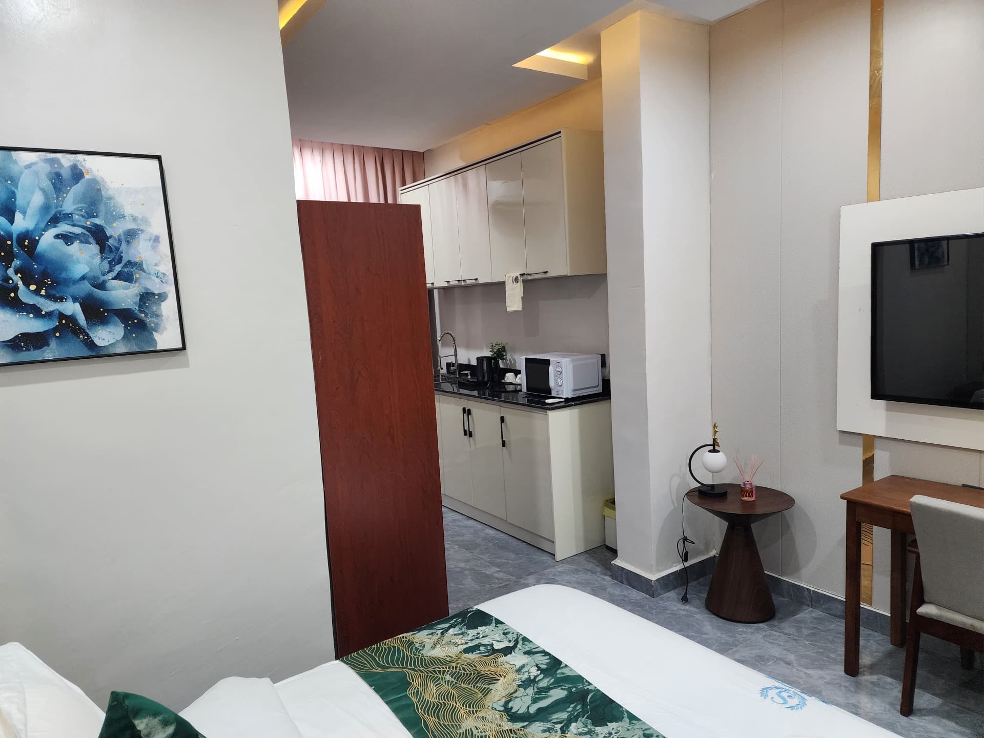 Room image 2