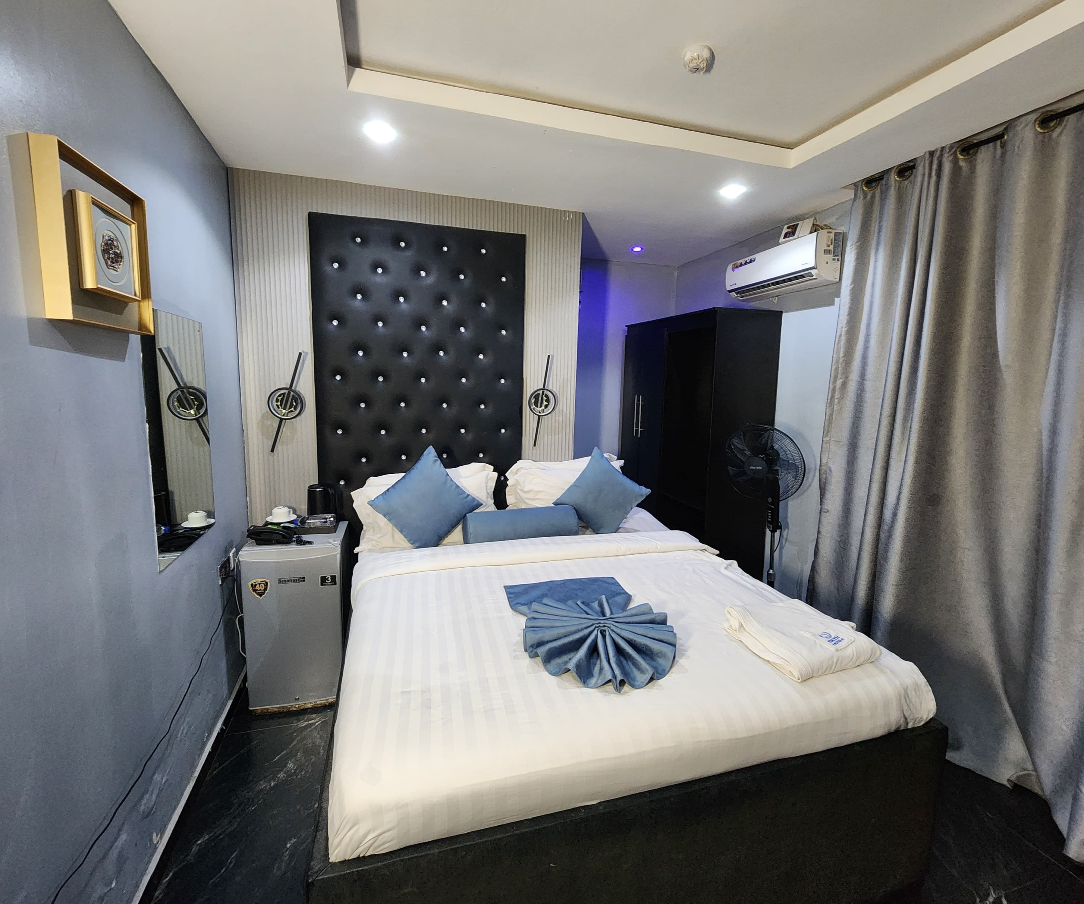 Room image 2