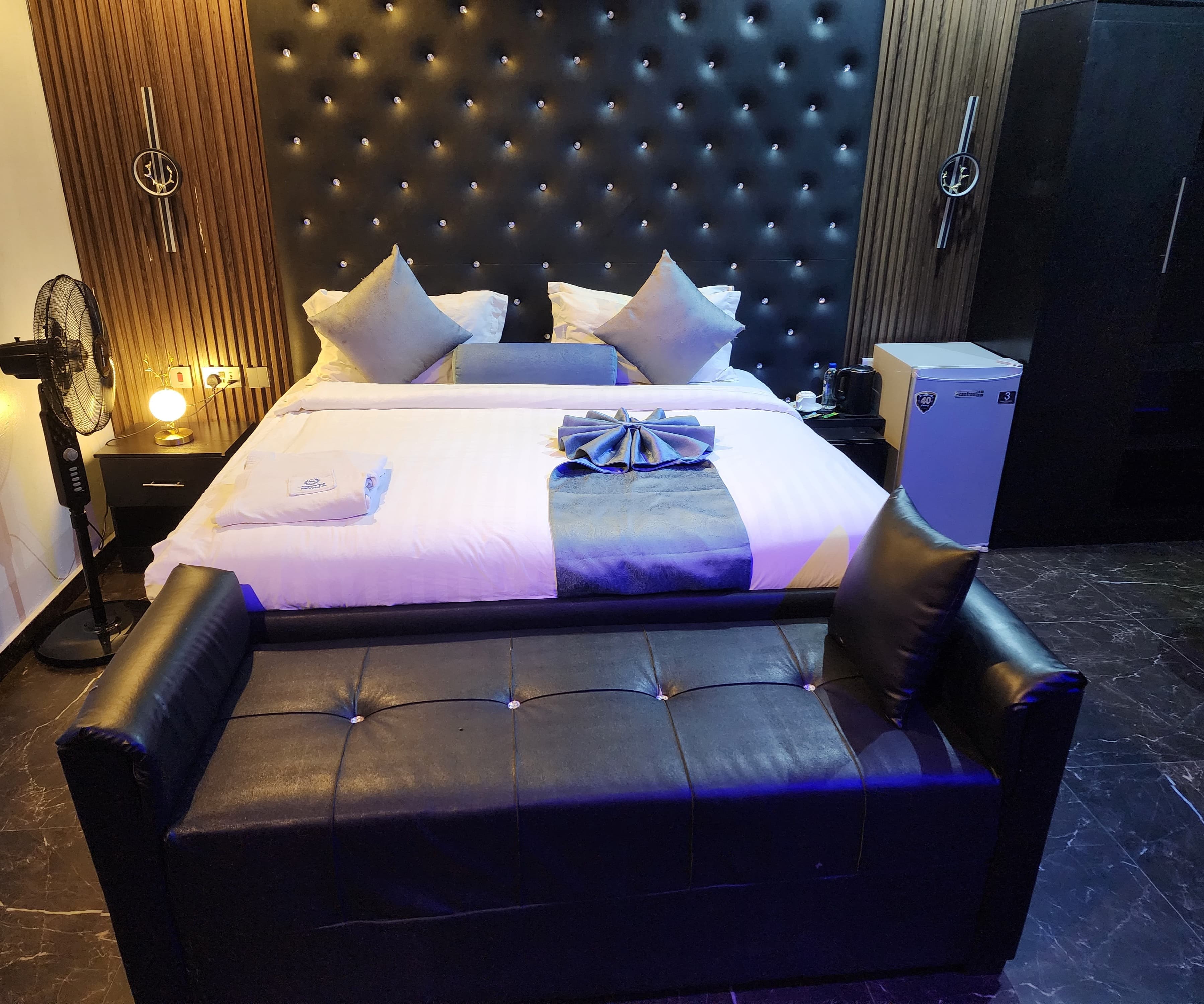 Room image 1