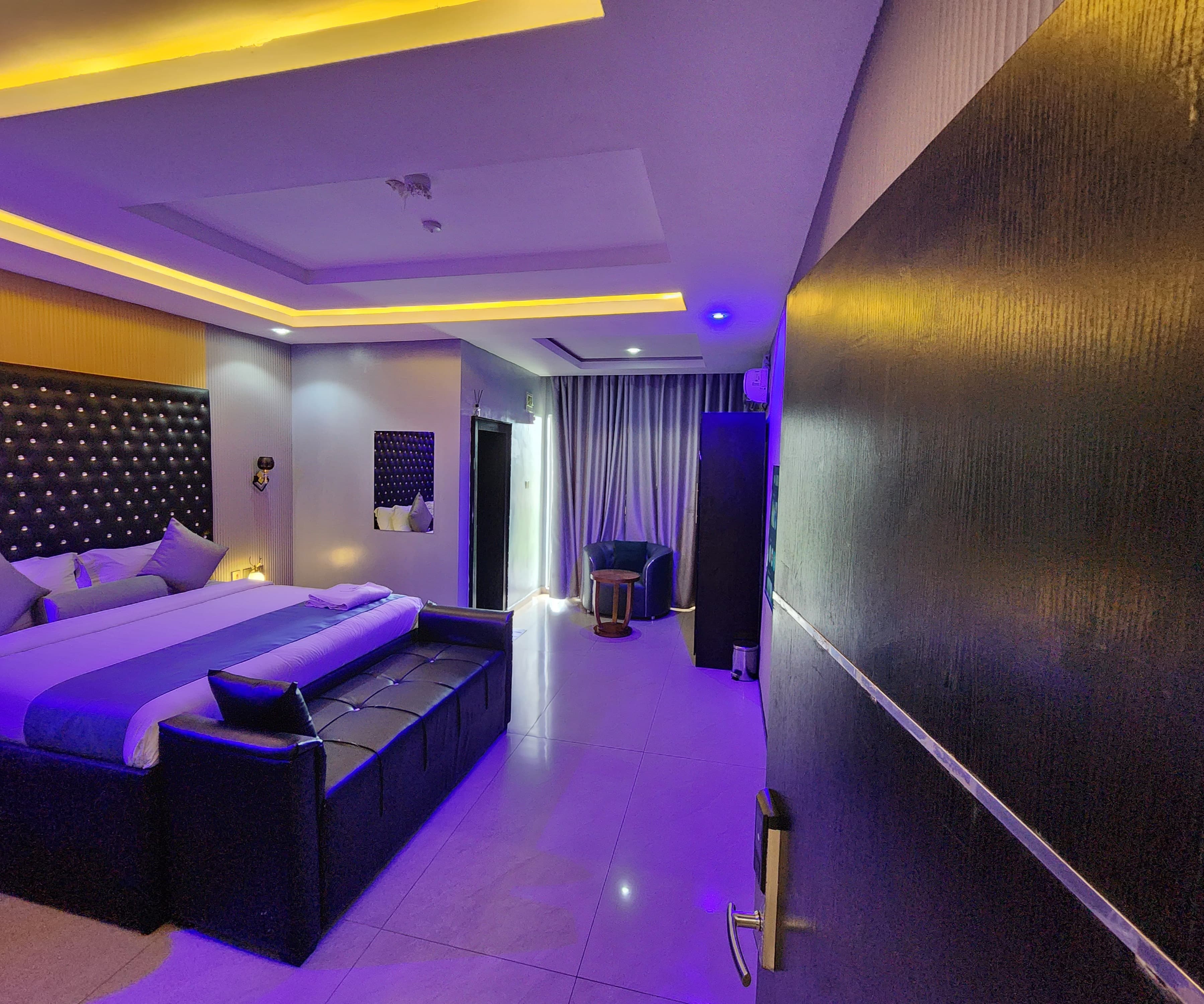 Room image 2