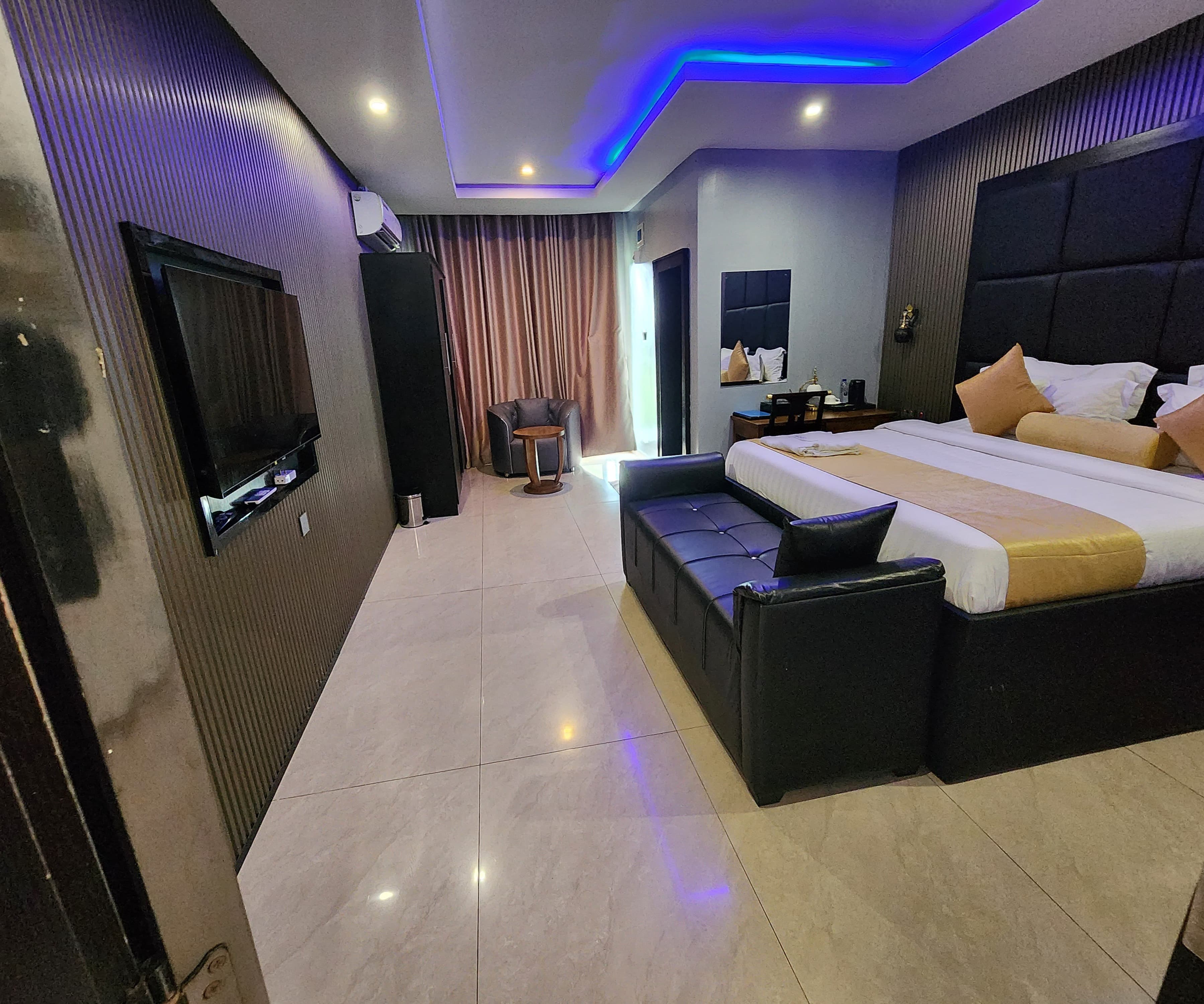 Room image 2