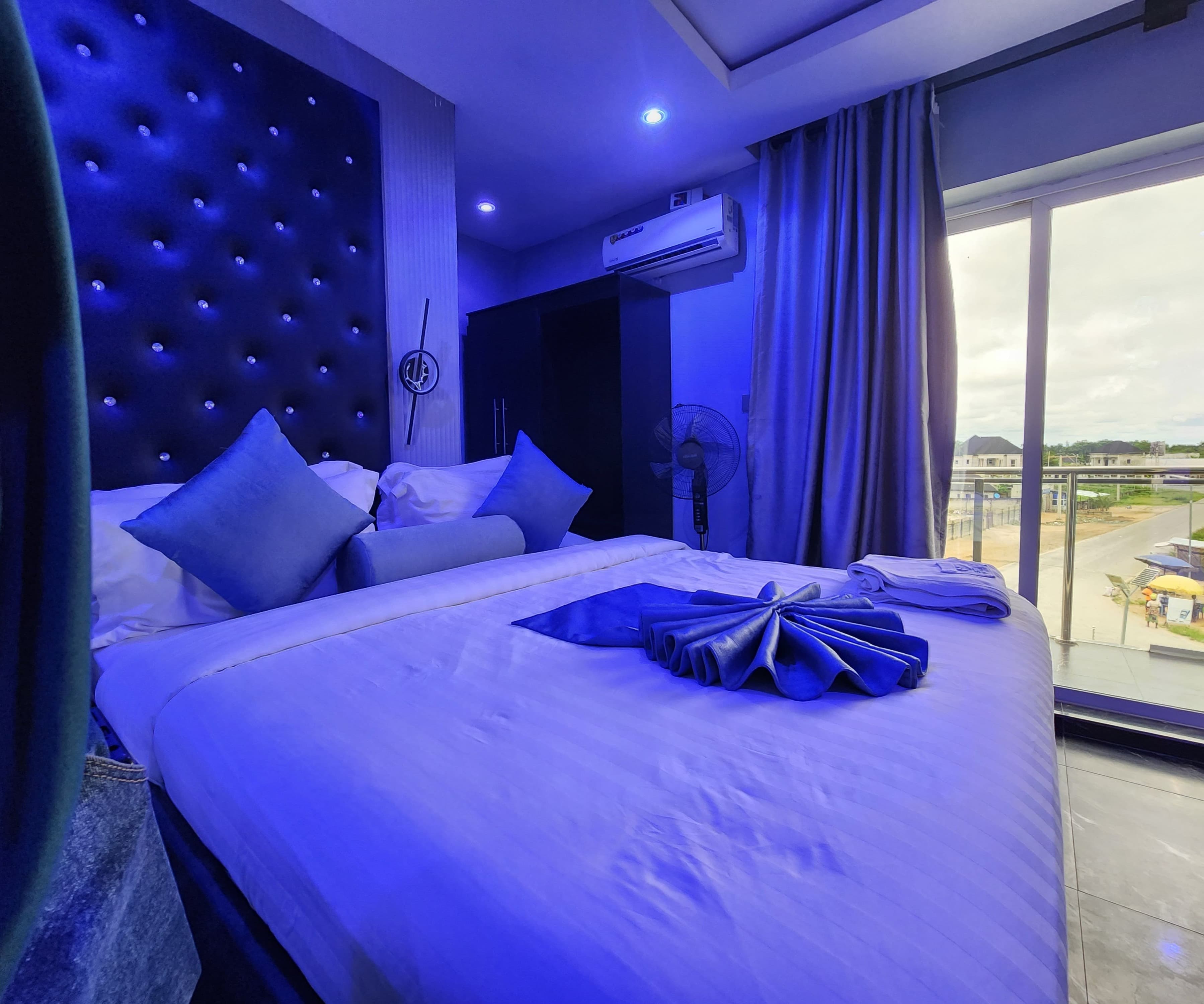 Room image 5