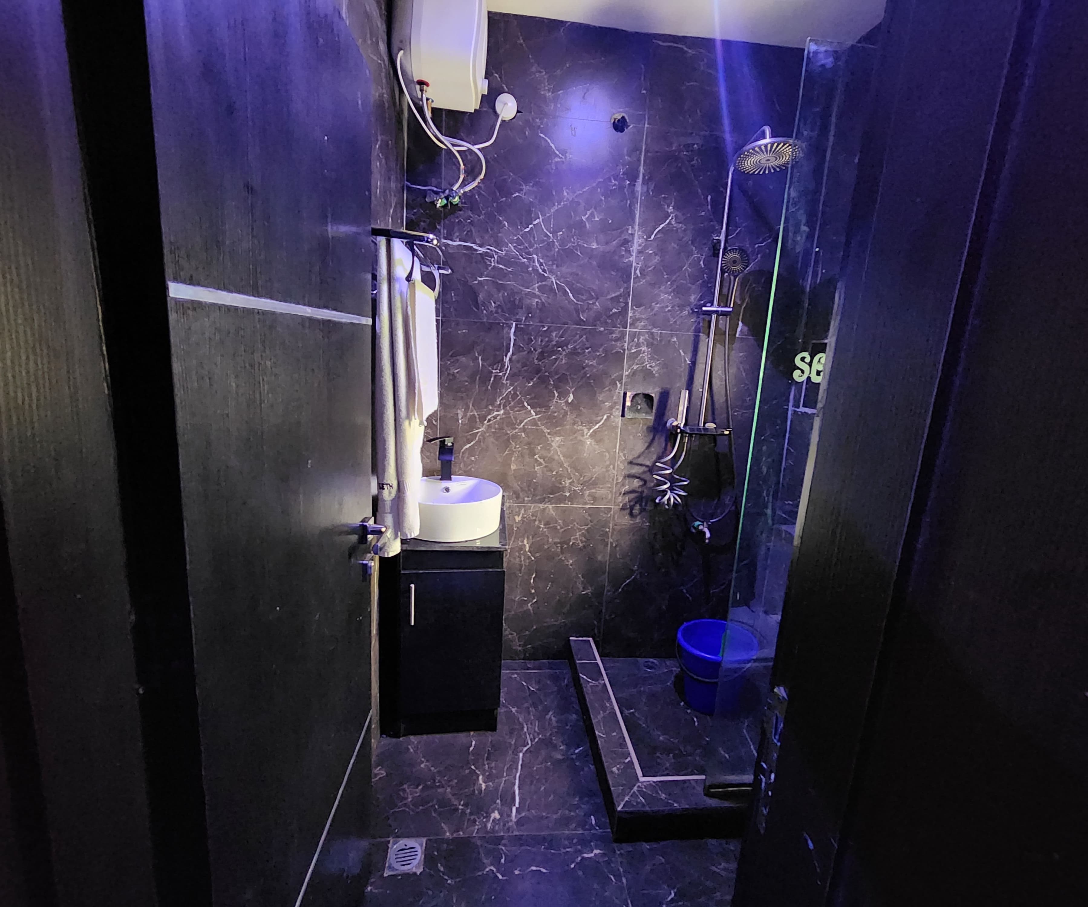 Room image 6
