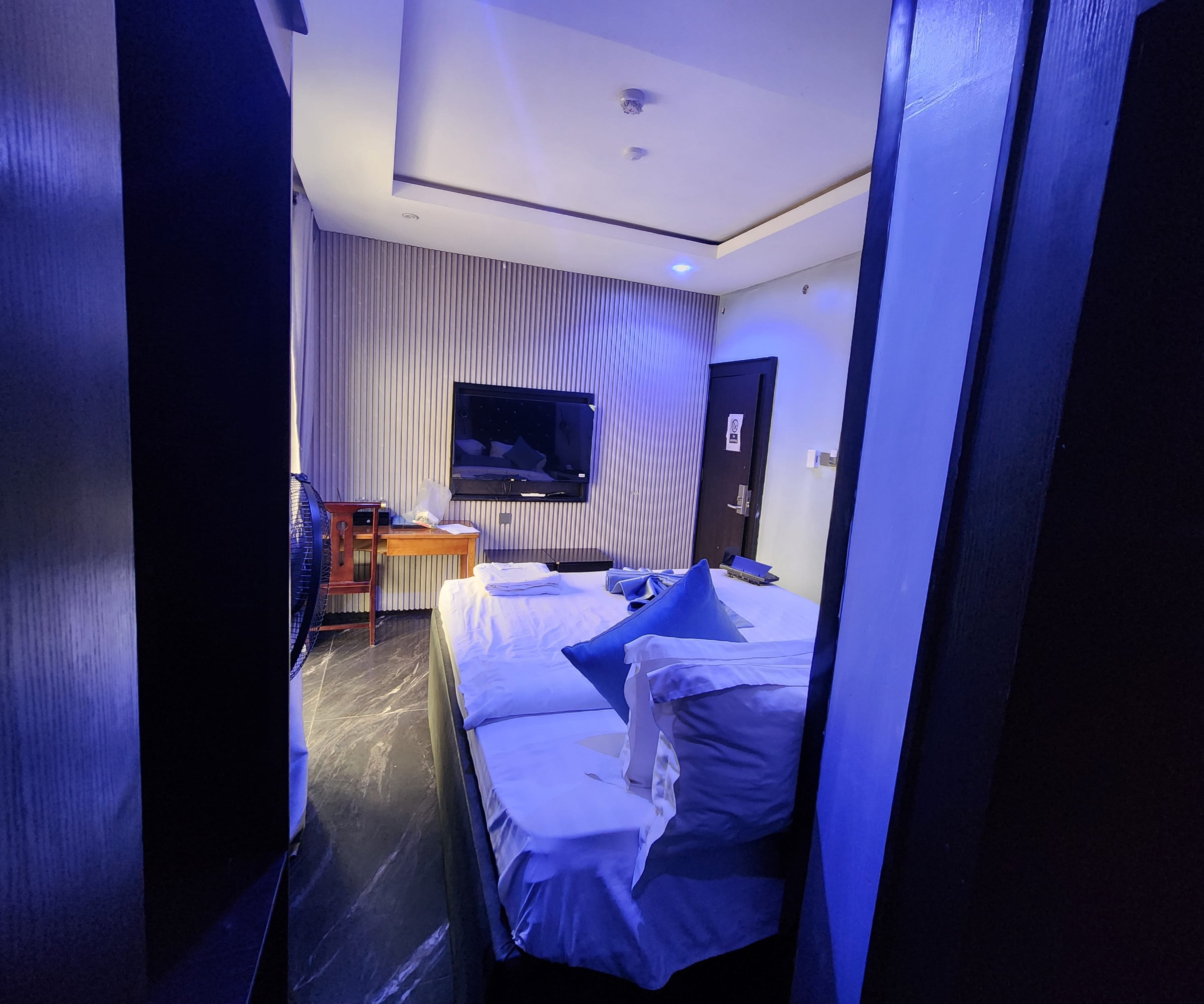 Room image 7
