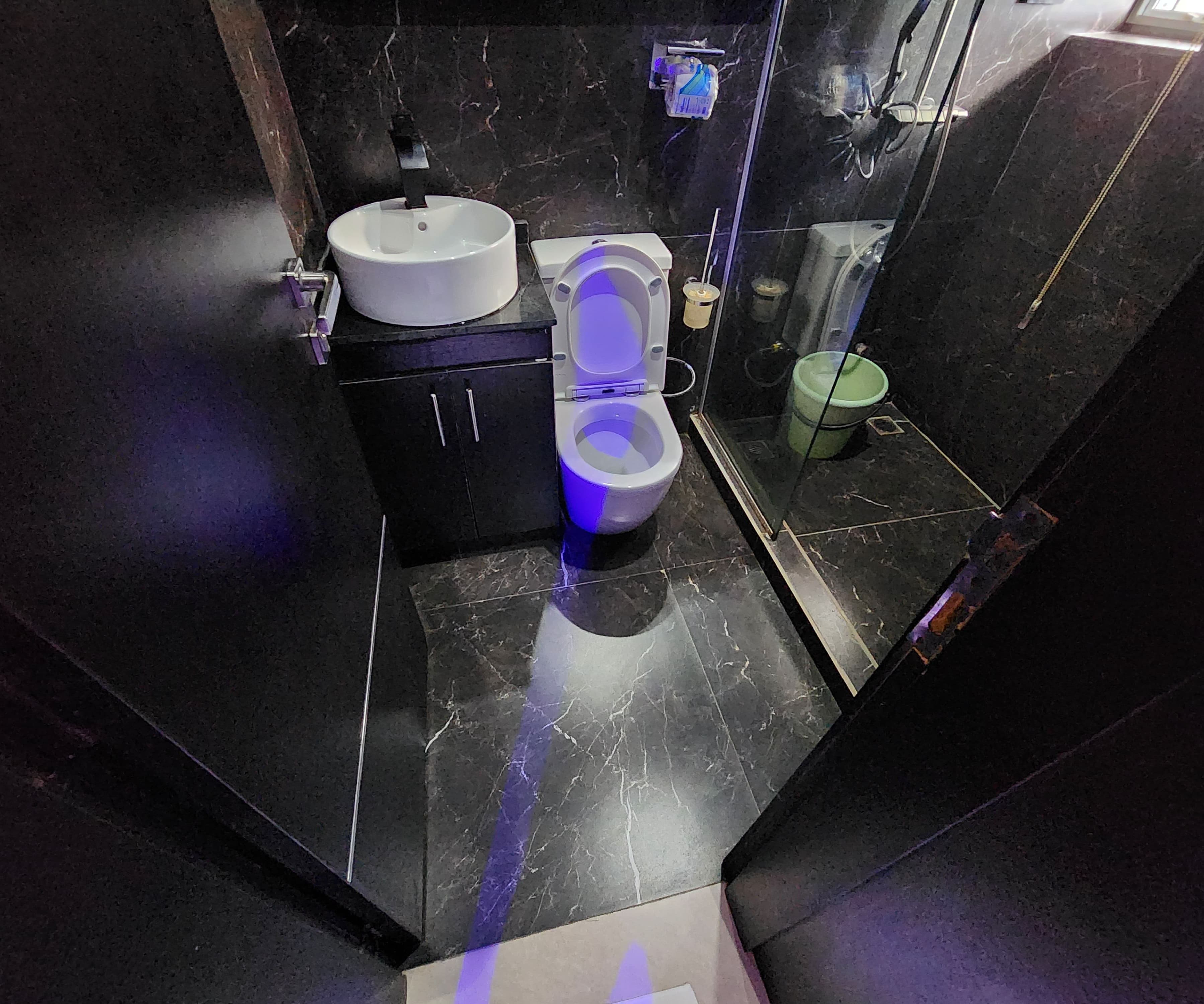 Room image 8