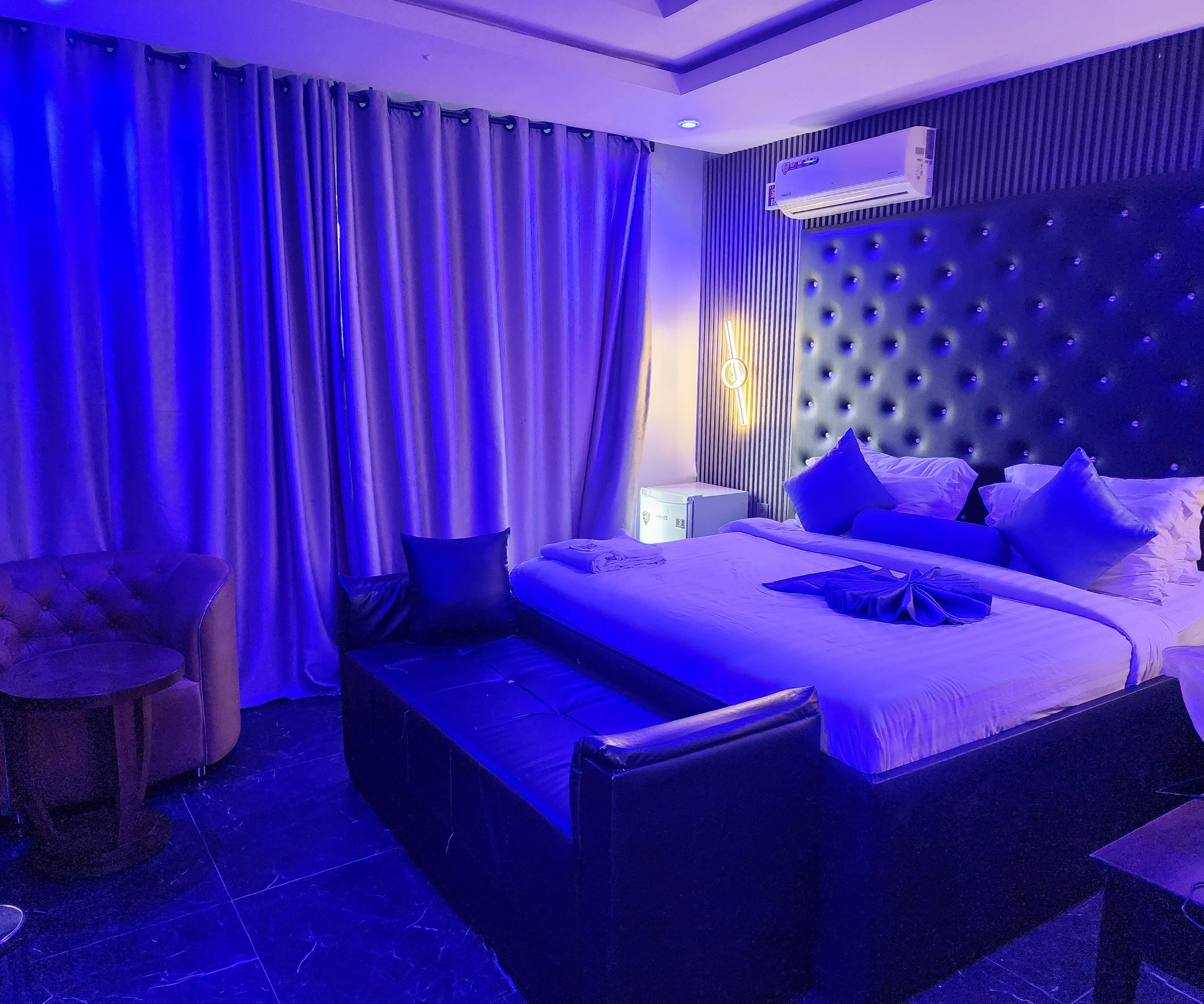 Room image 2