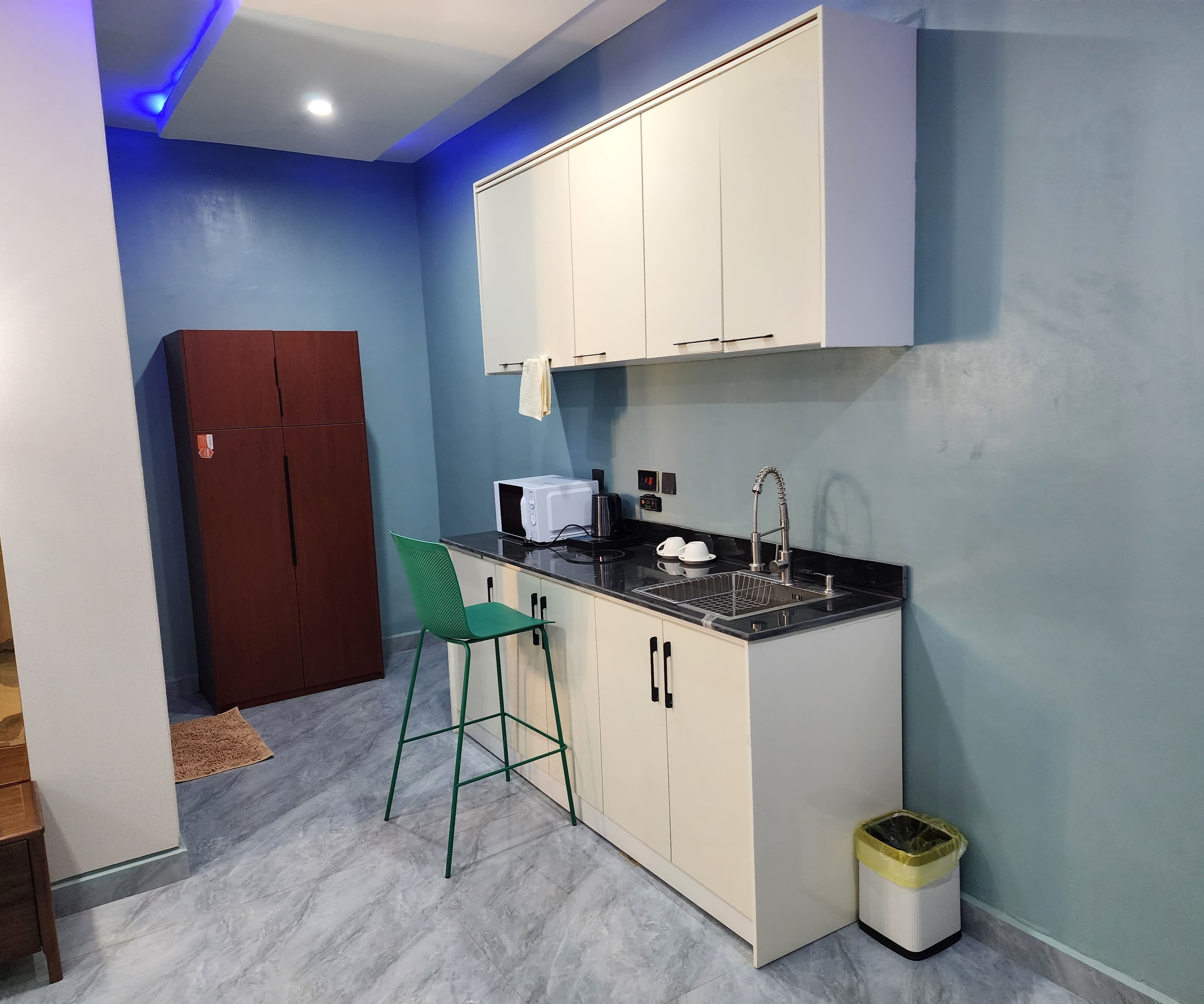 Room image 3