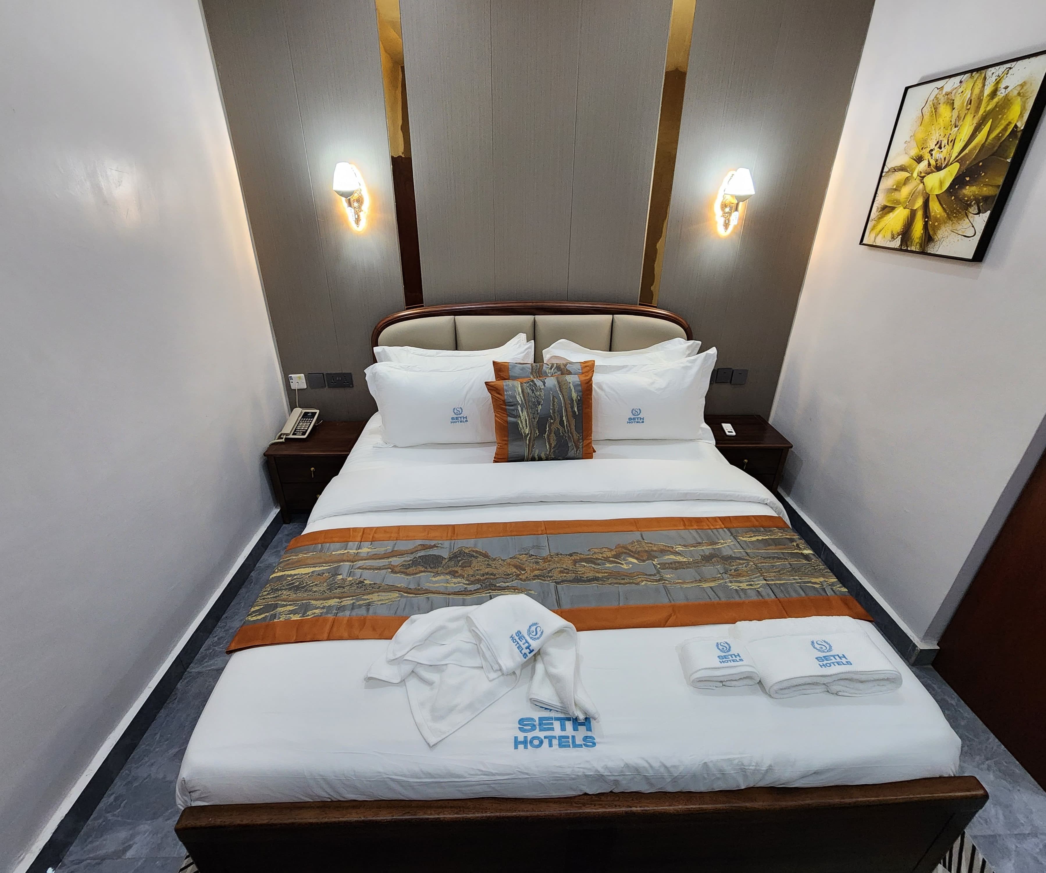 Room image 4