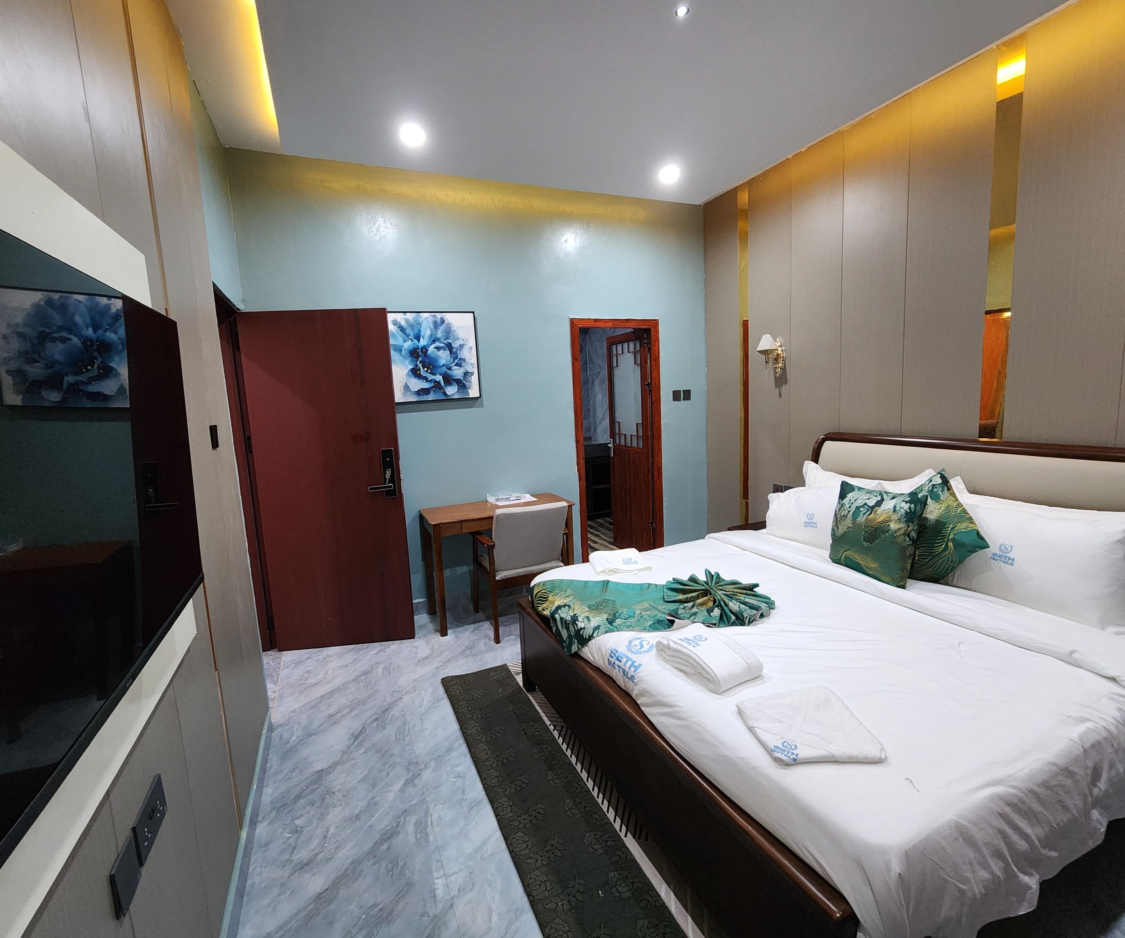 Room image 7
