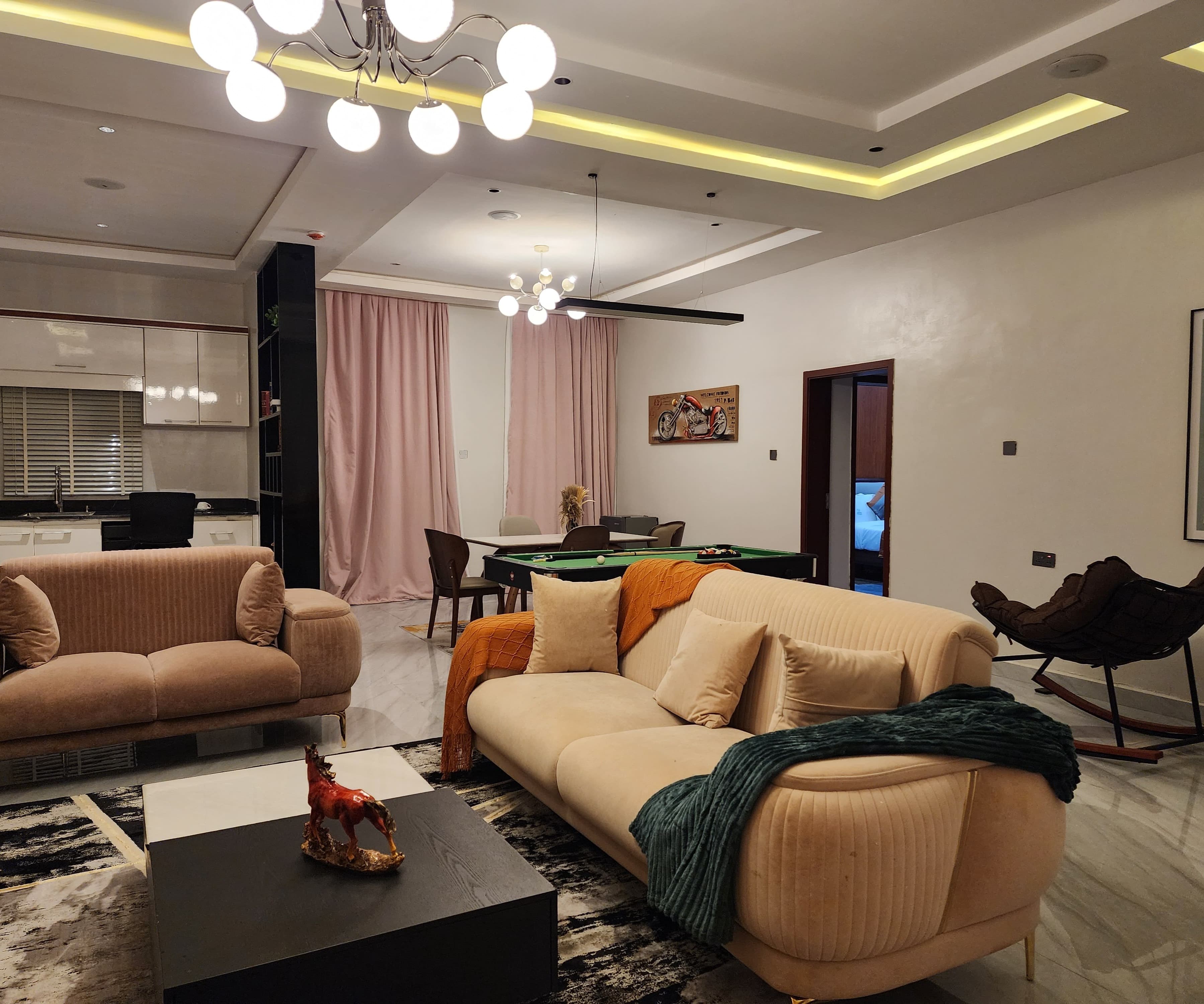 Room image 1