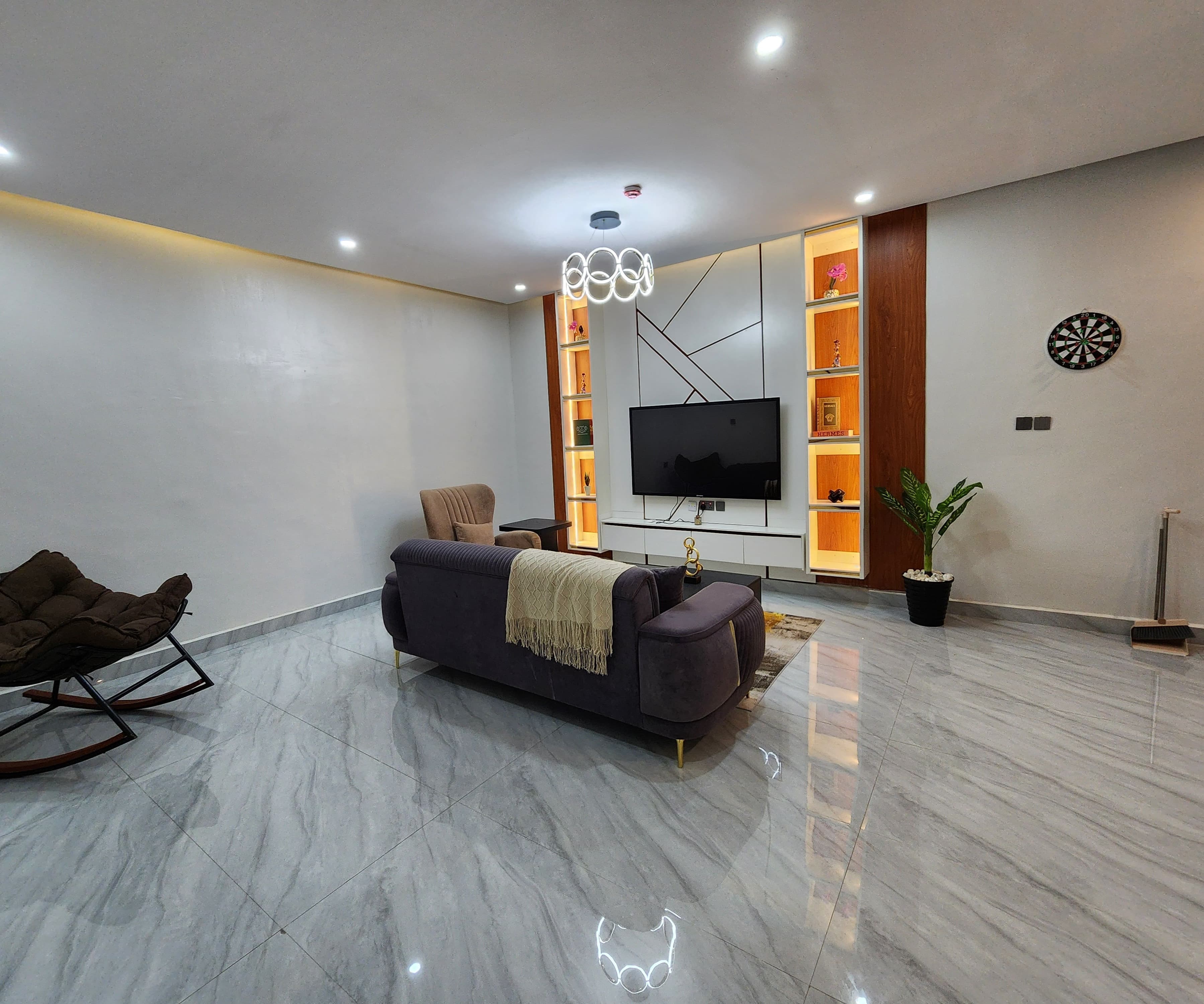 Room image 8