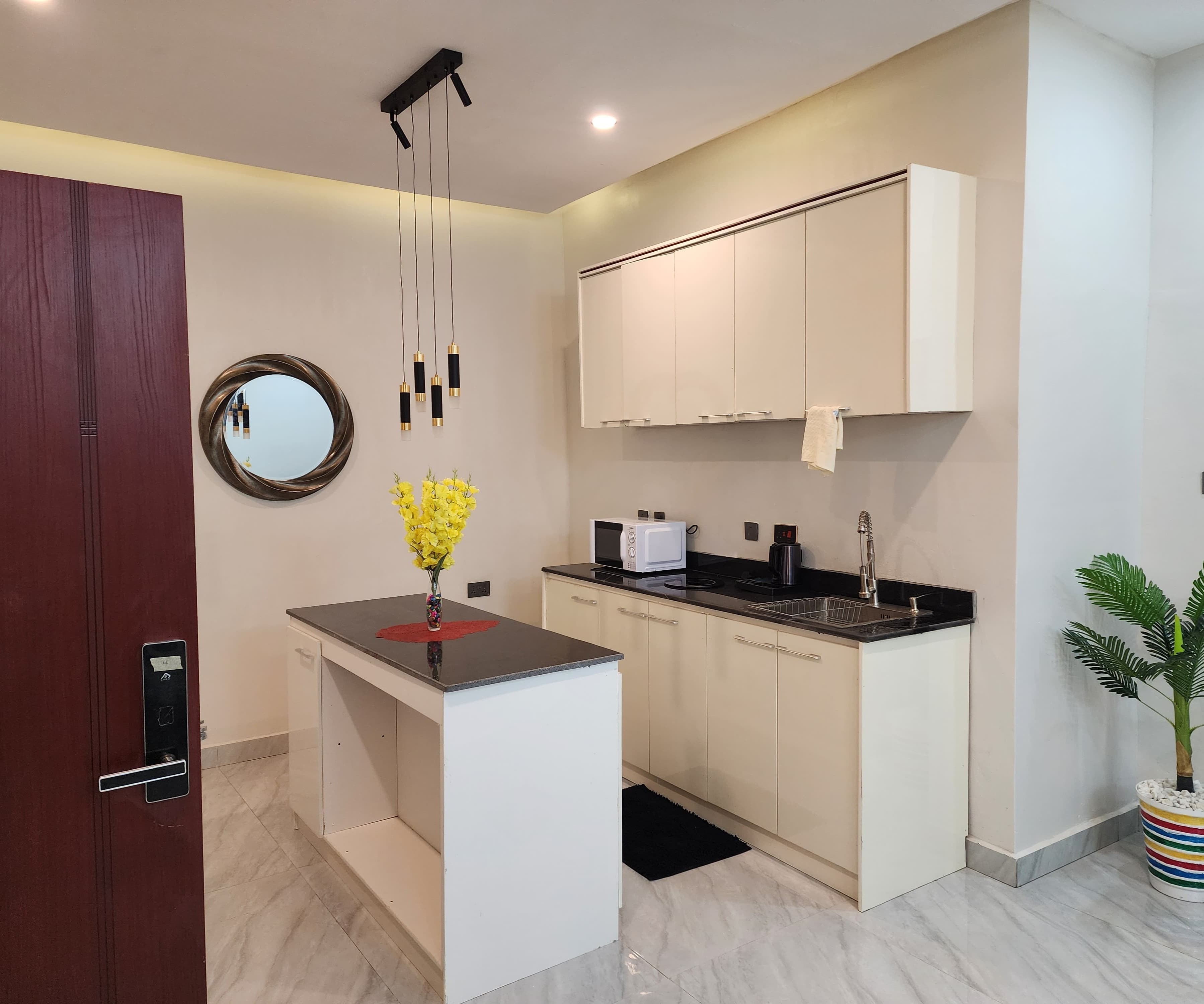 Room image 4
