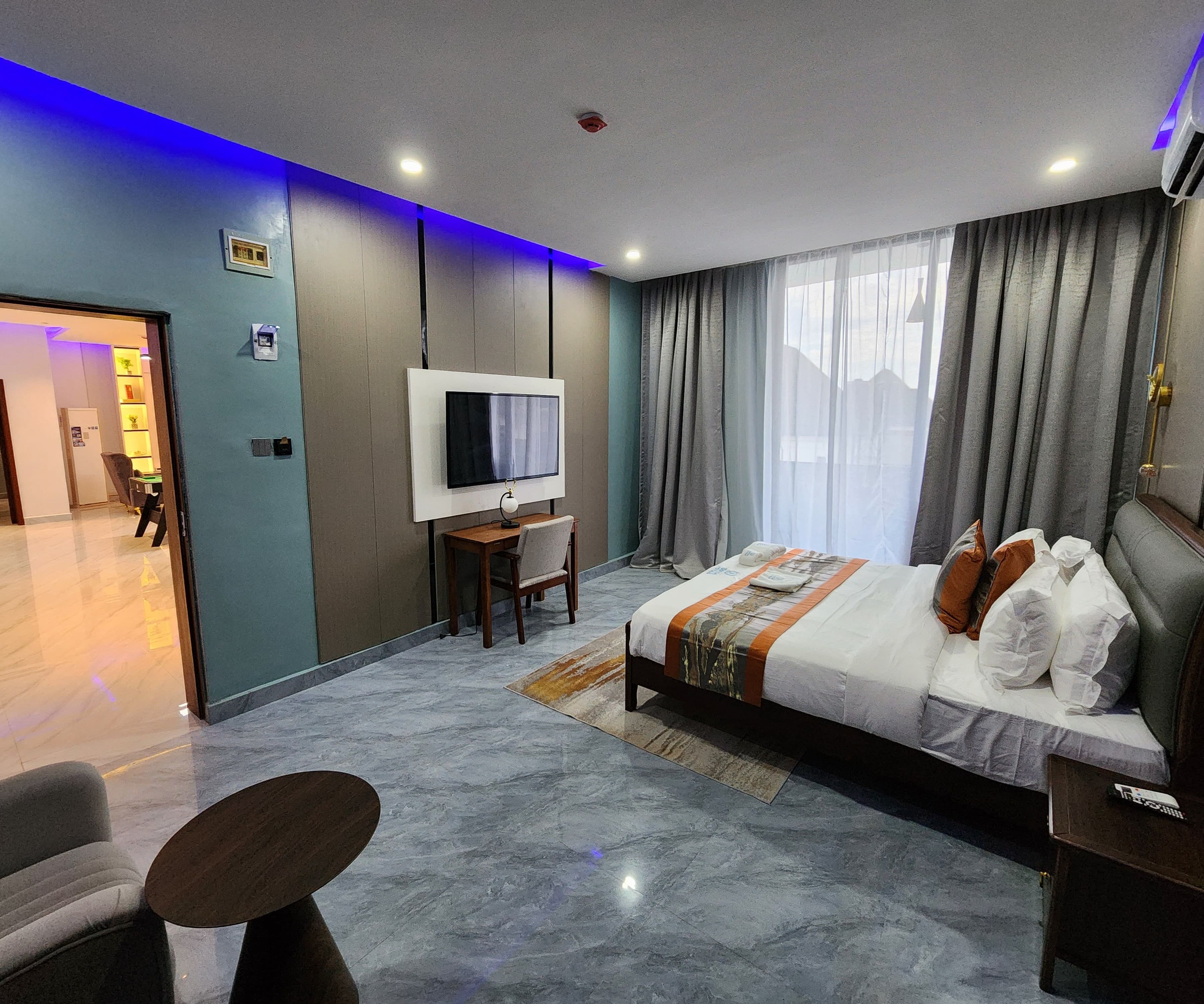 Room image 1