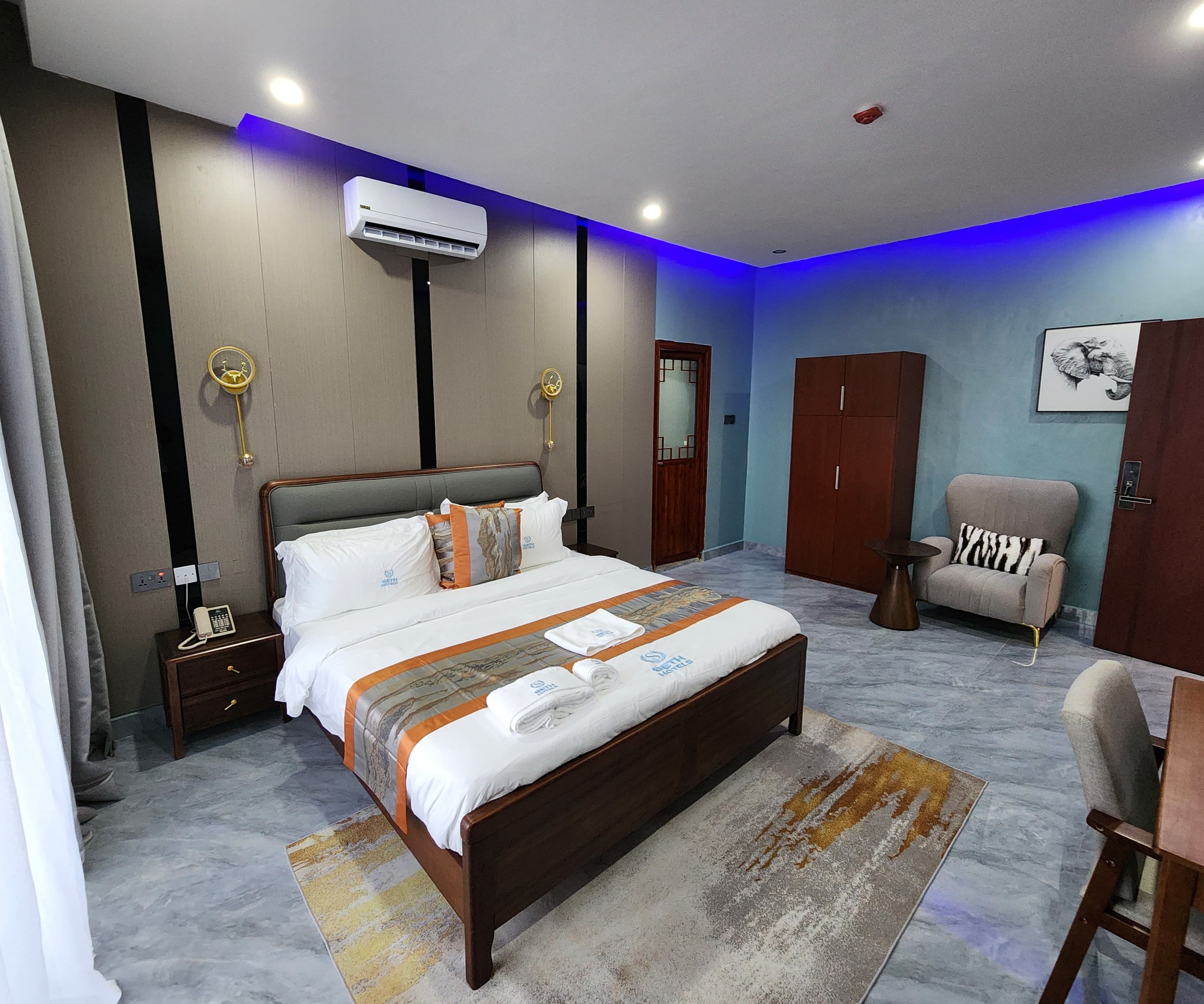 Room image 6