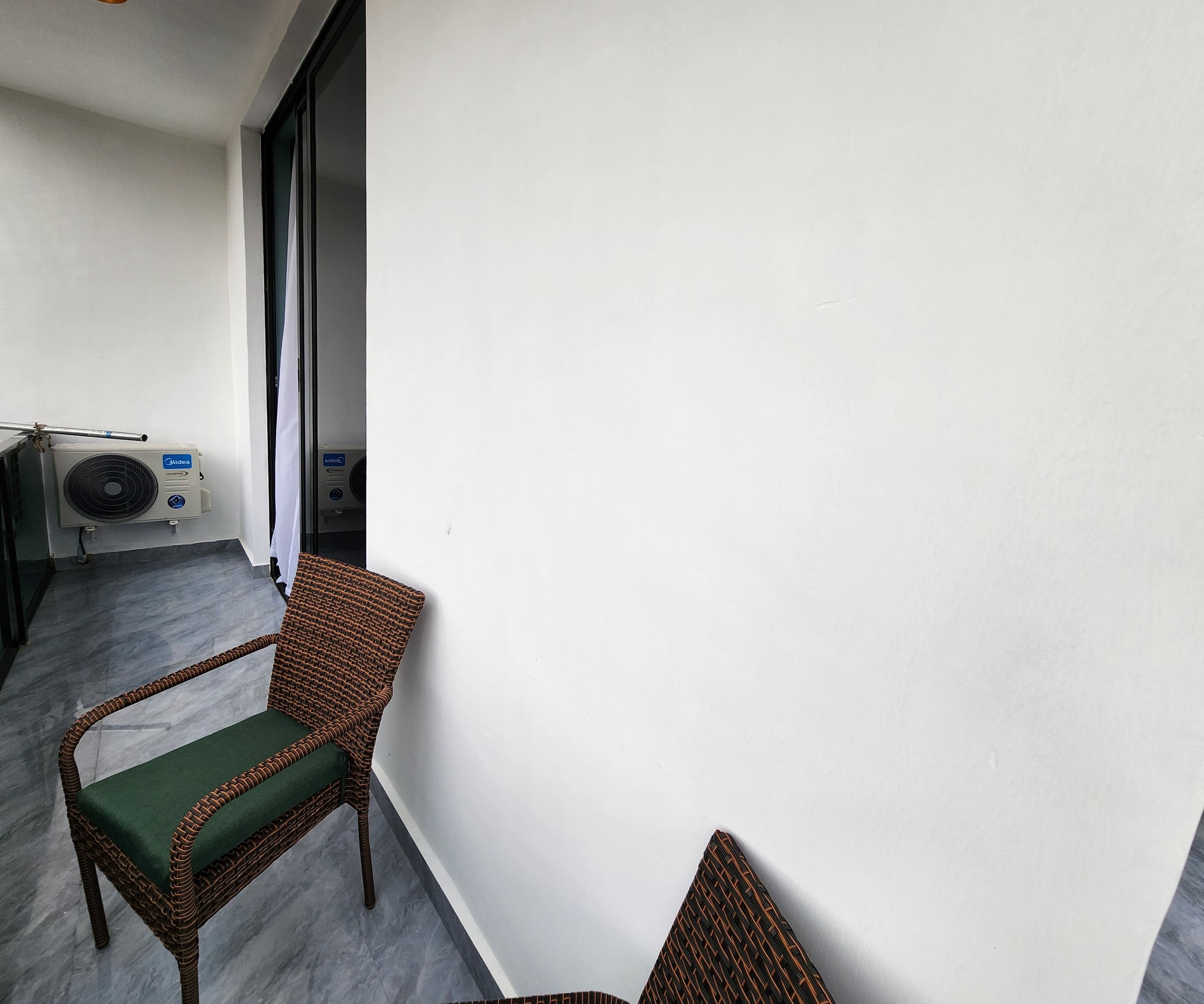 Room image 8