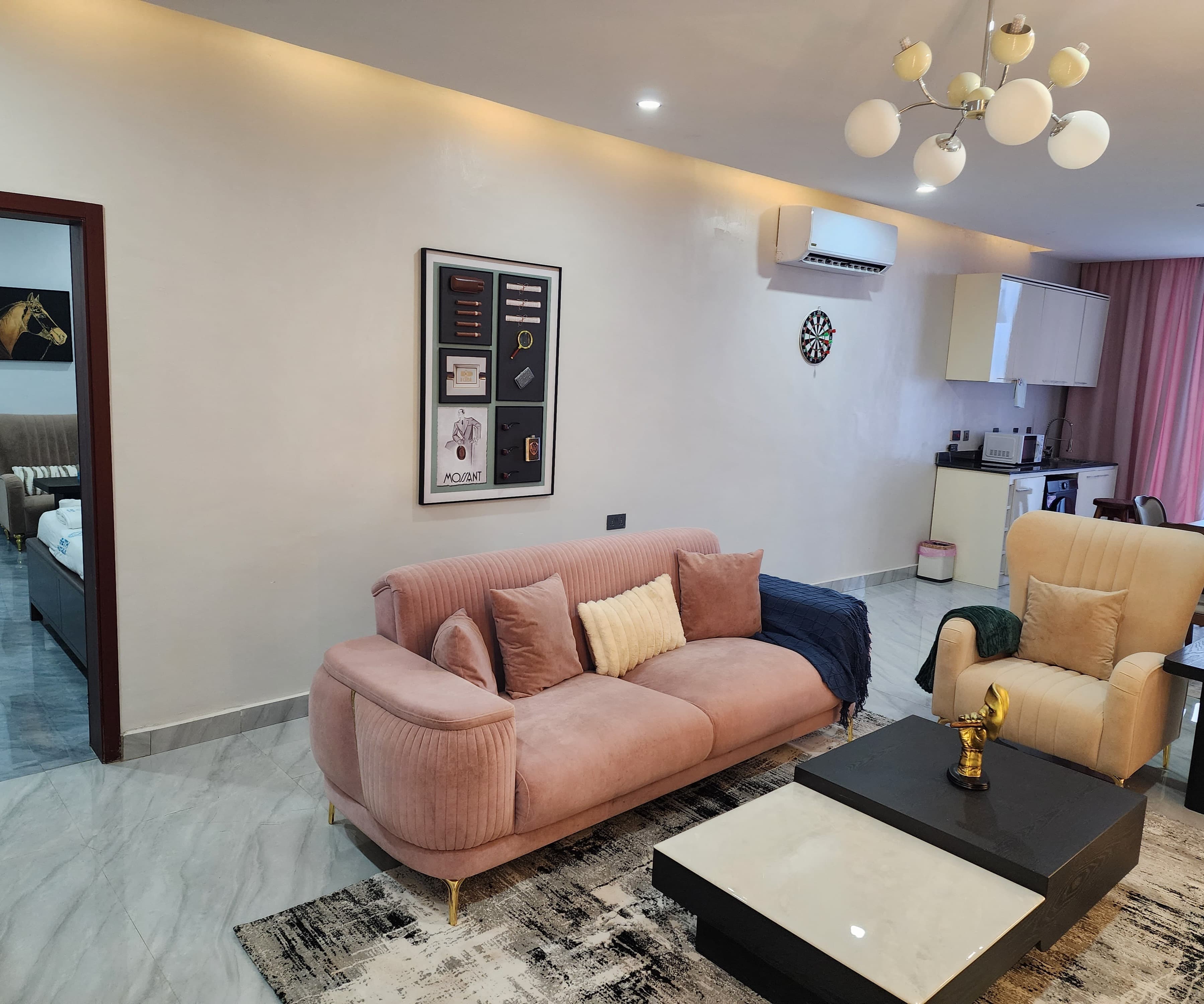 Room image 3