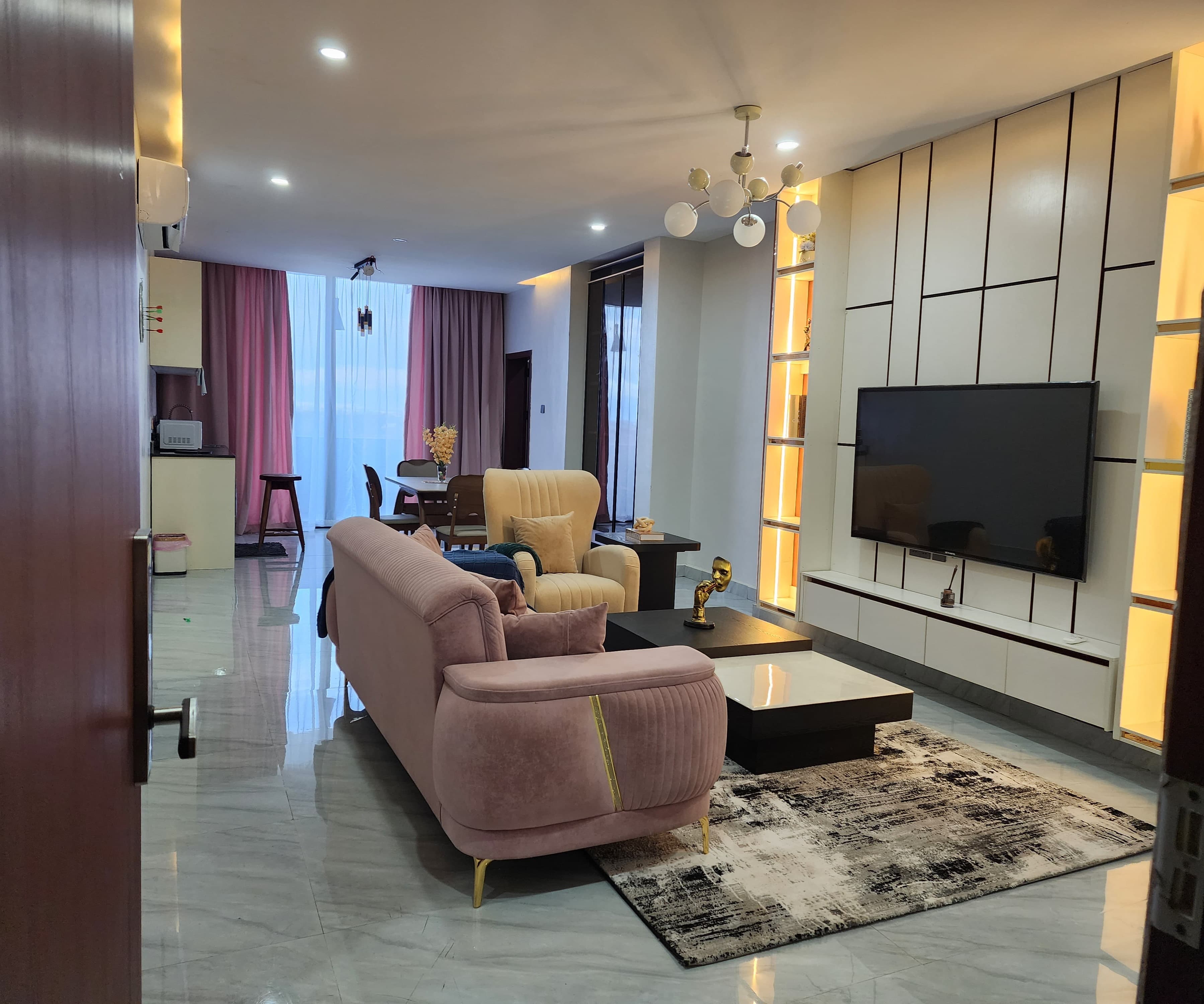 Room image 4