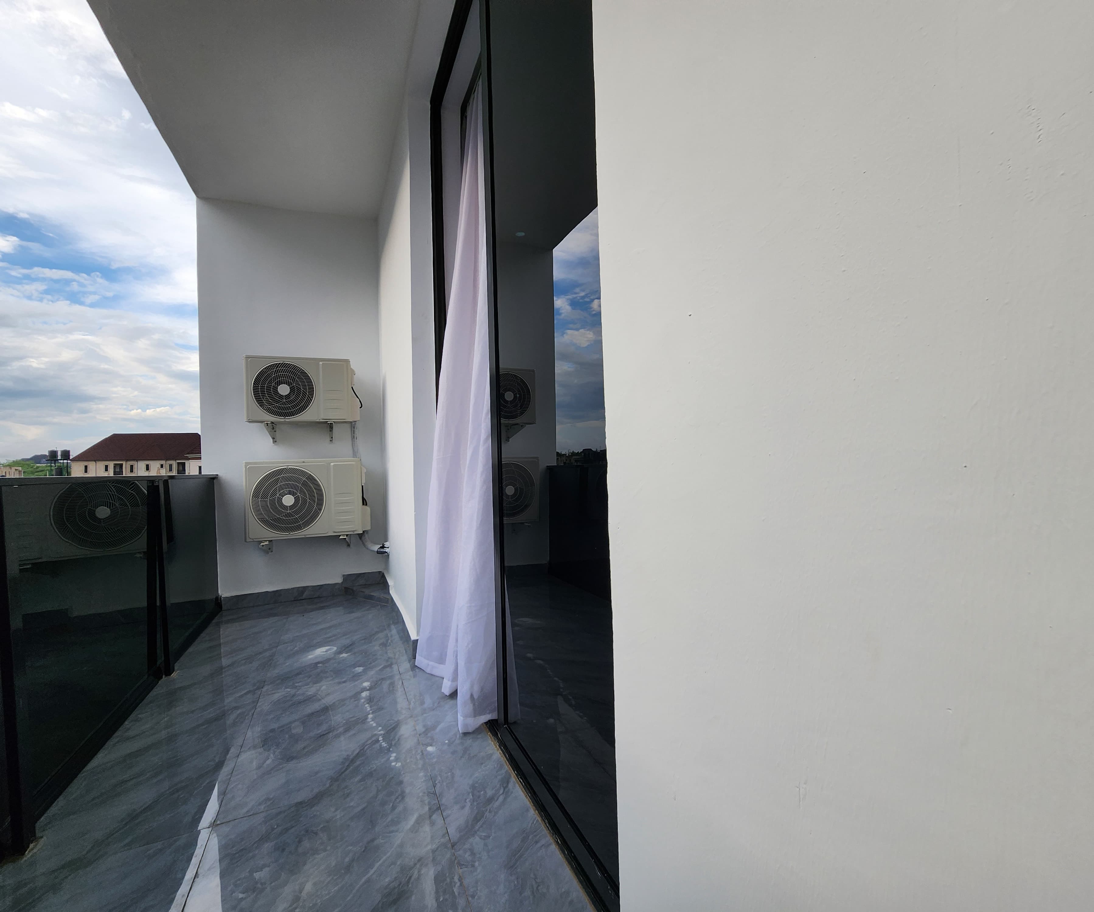 Room image 2