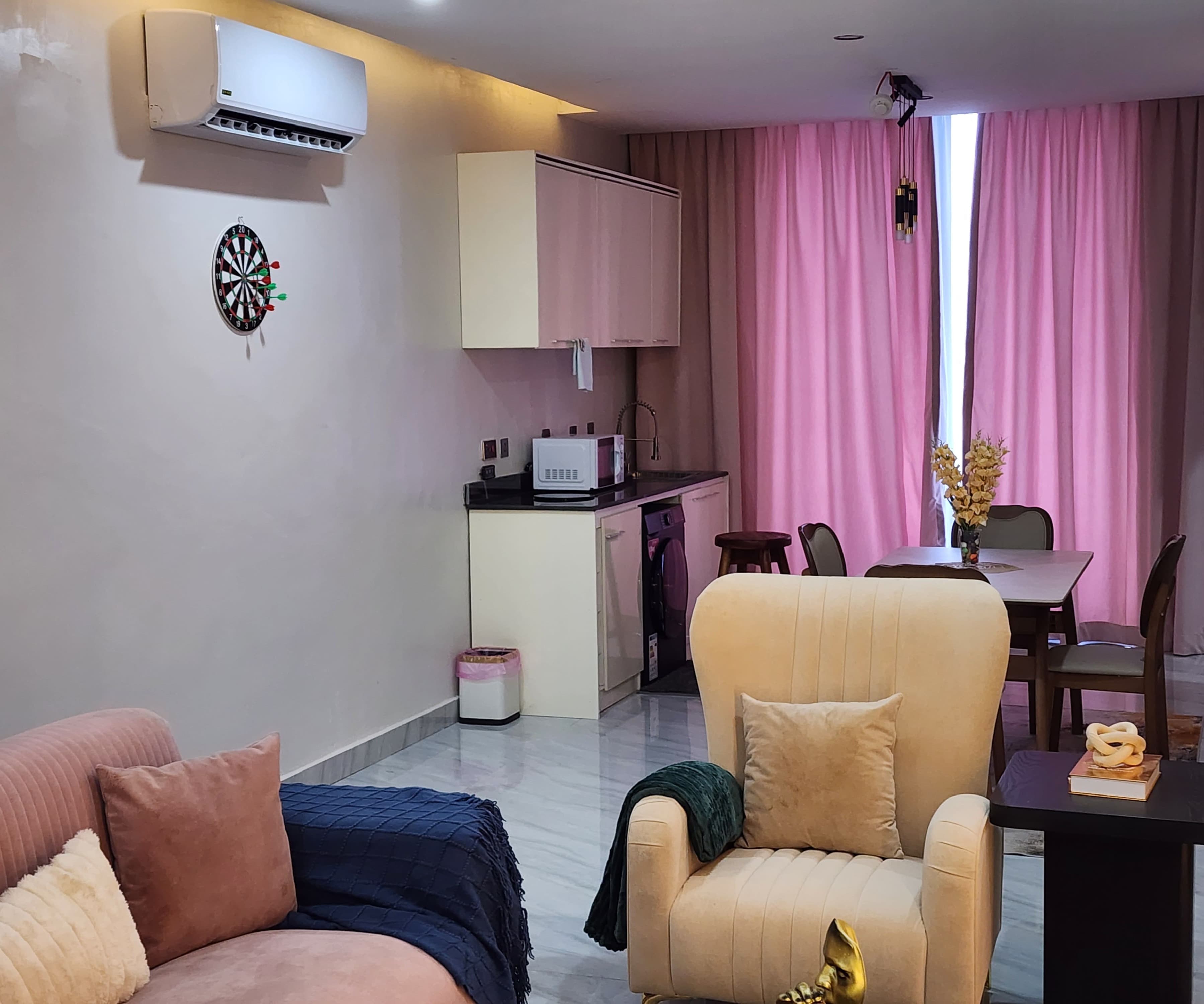 Room image 3
