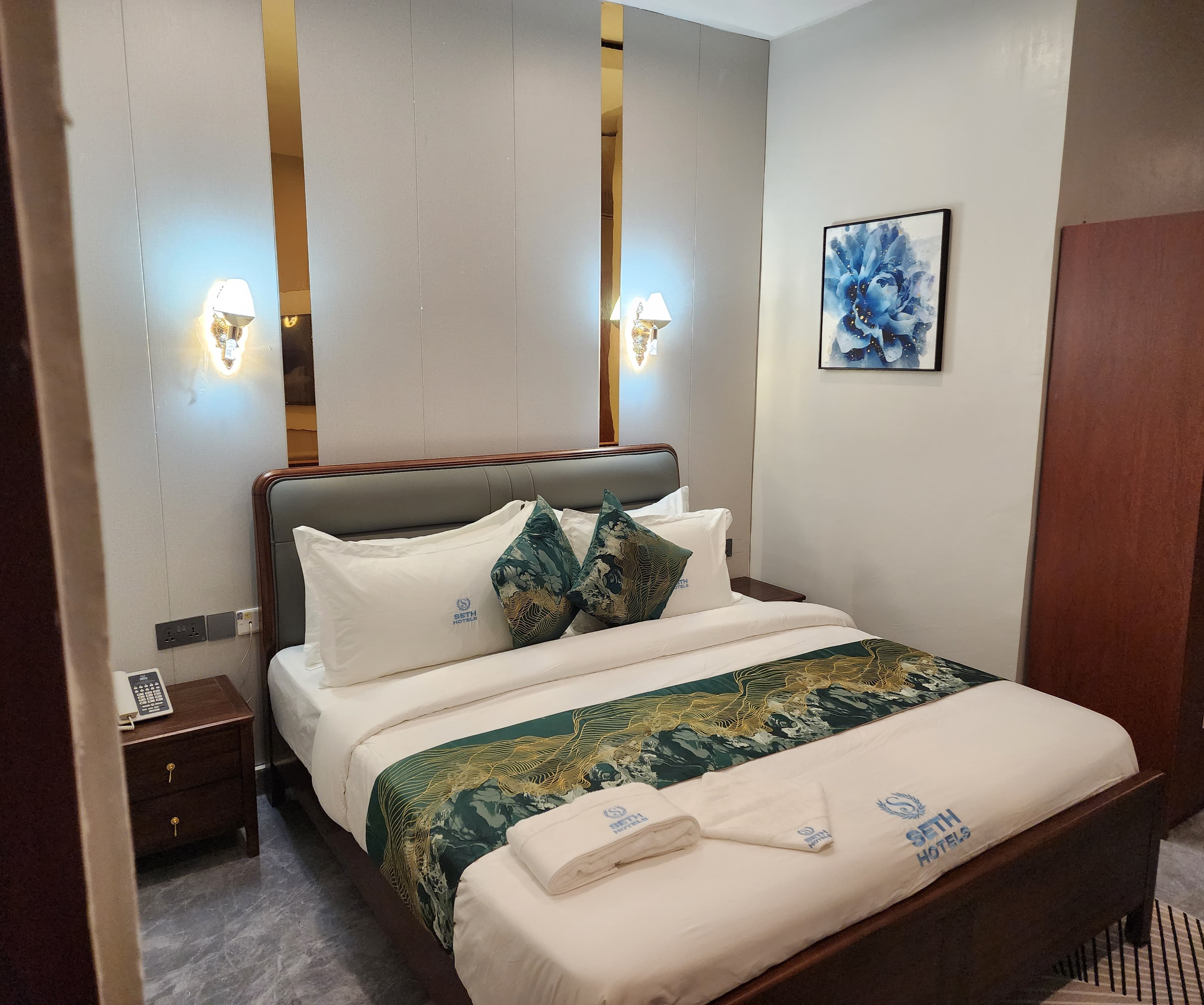 Room image 6