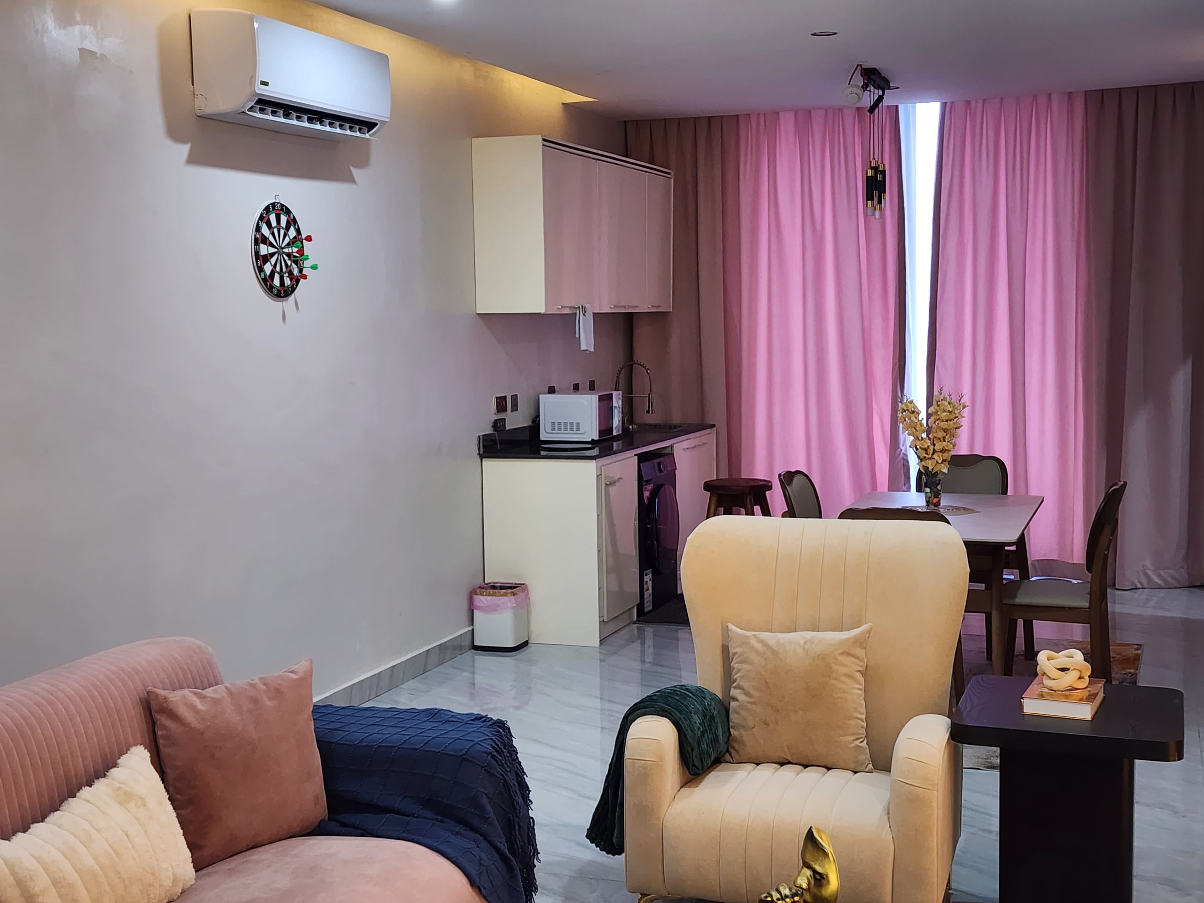 Room image 7