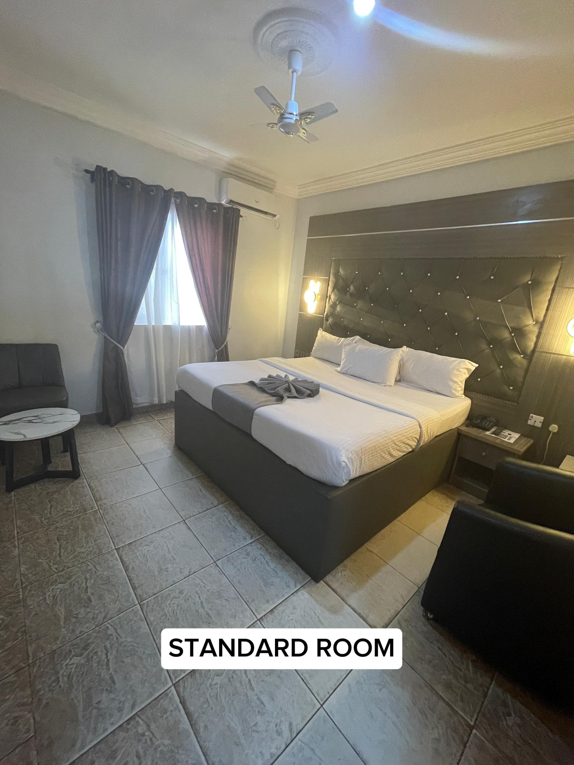 Room image 1