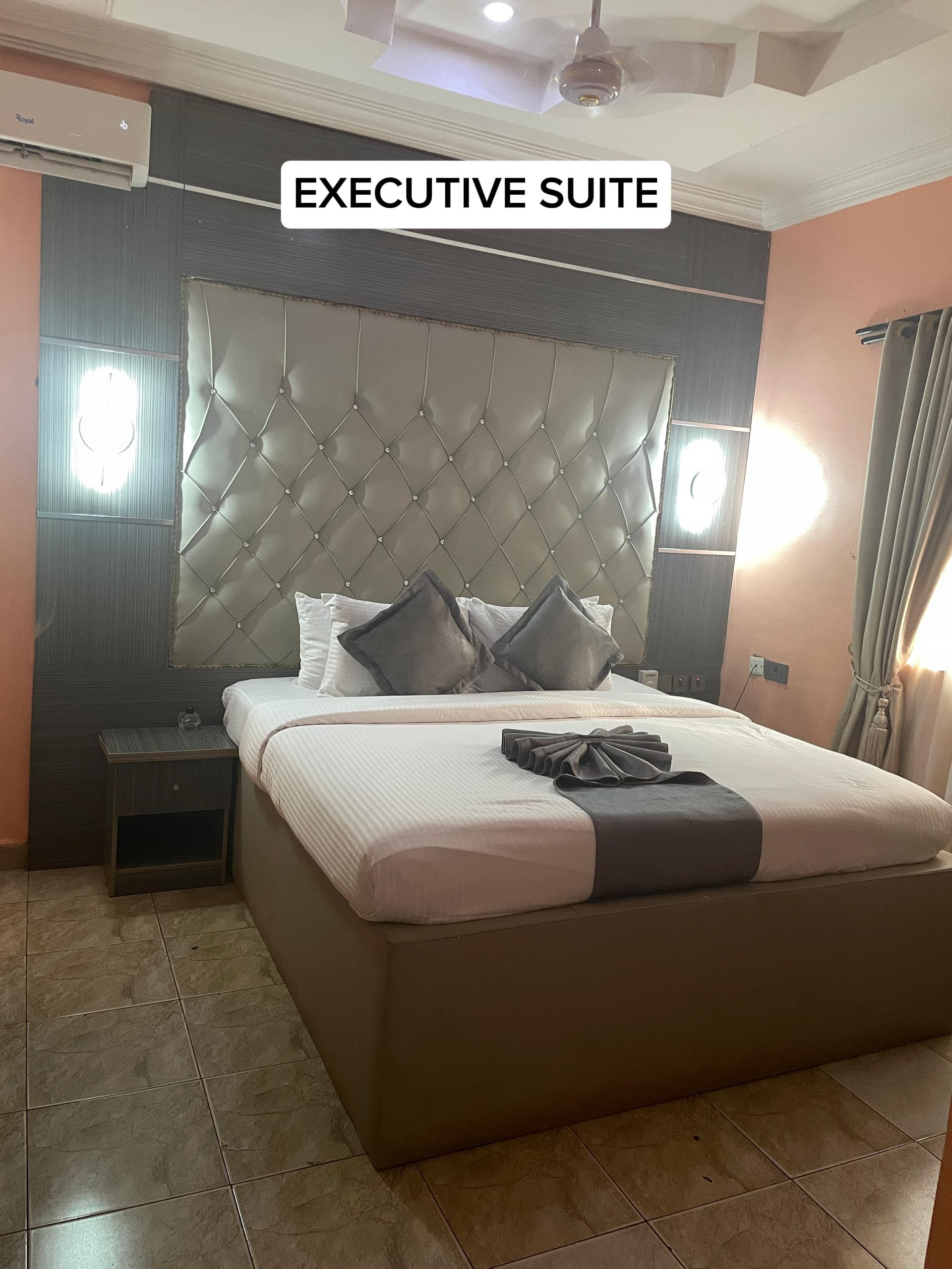 Room image 1