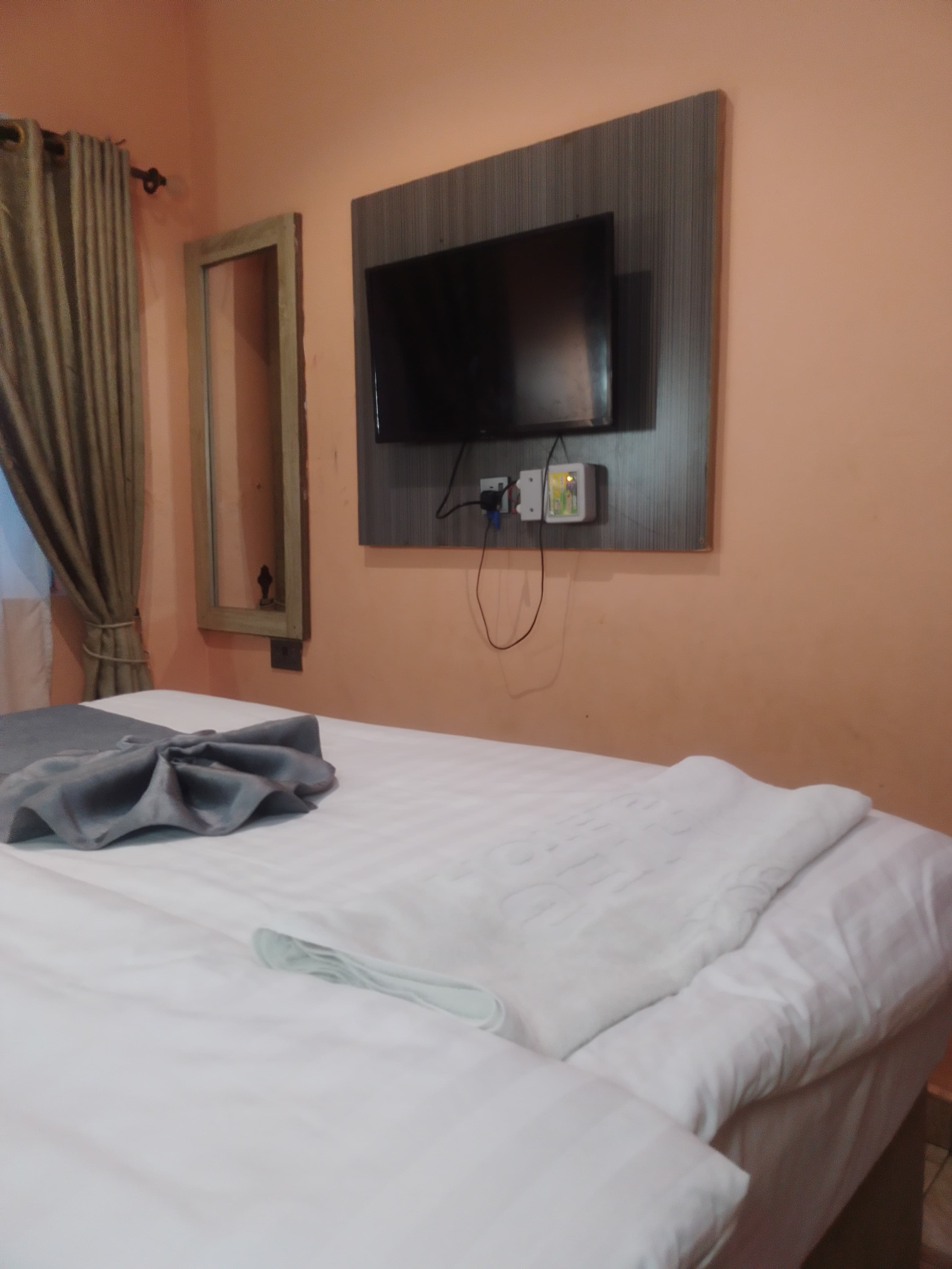 Room image 2