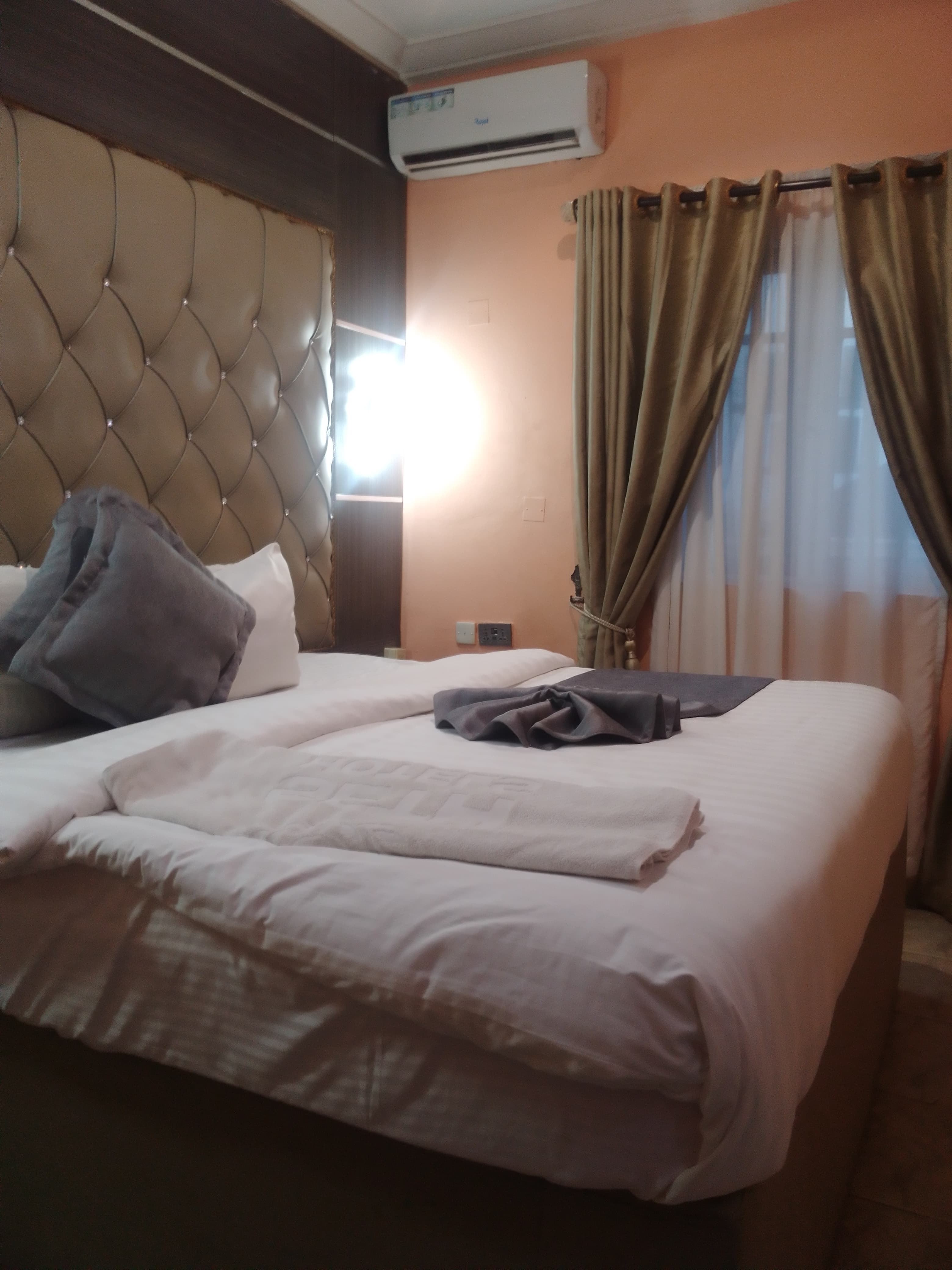 Room image 5