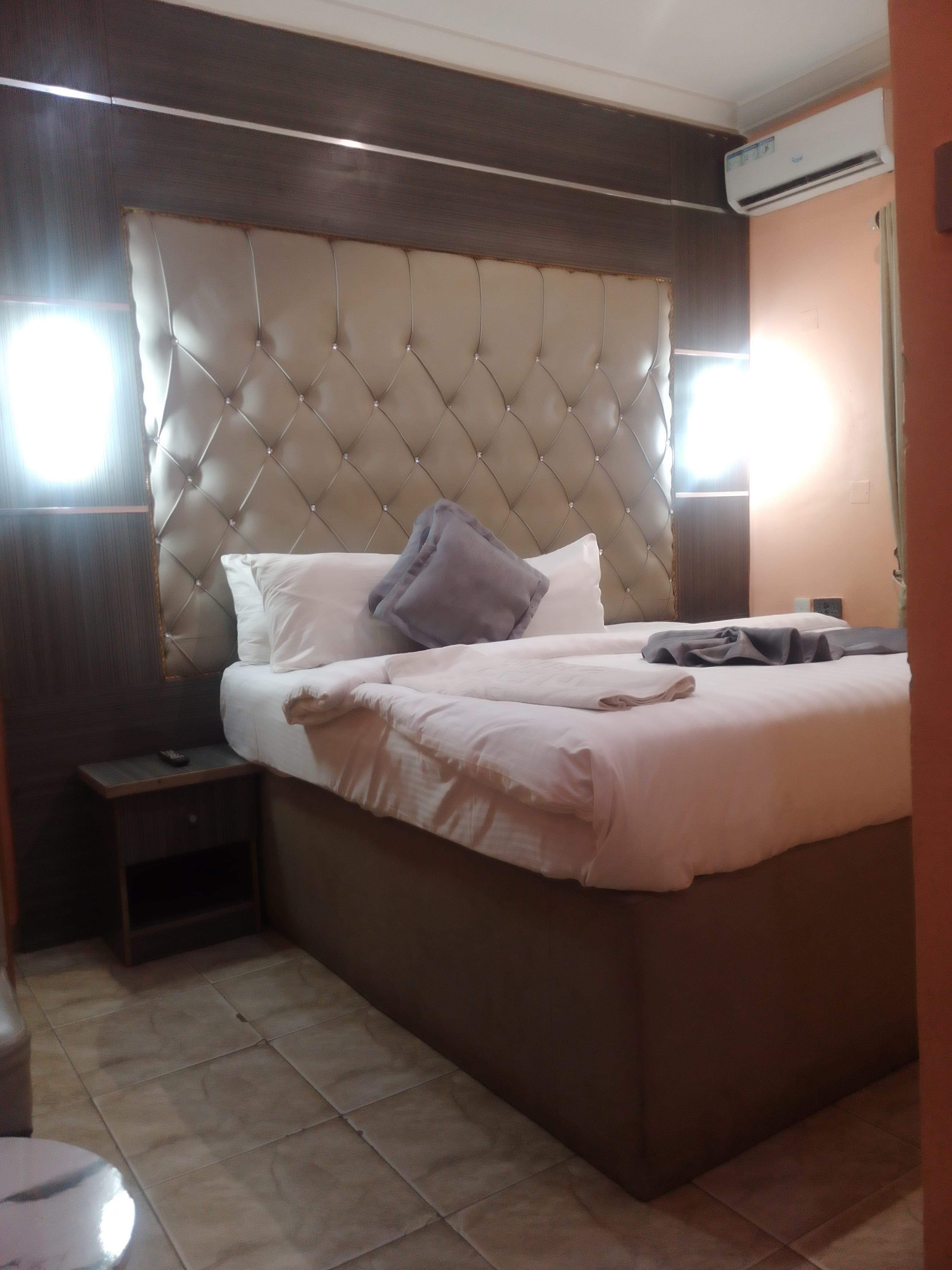 Room image 6